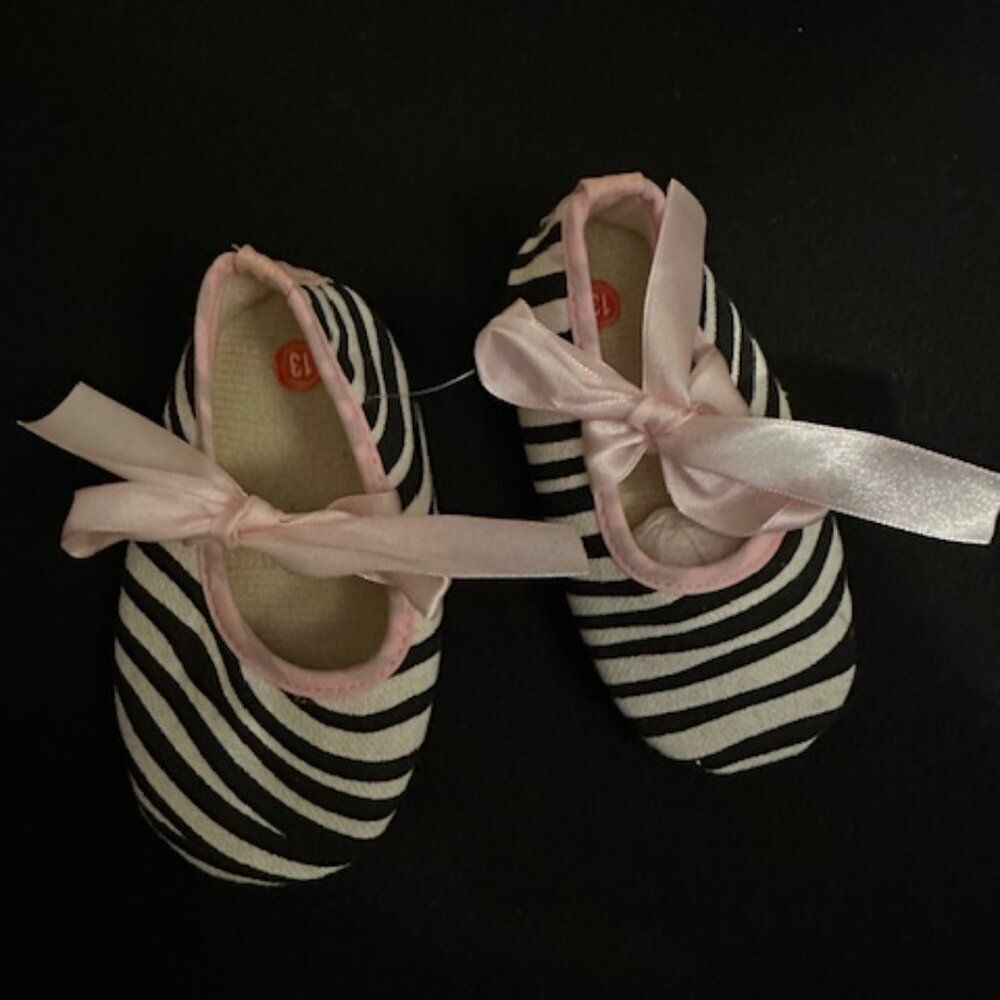 Pink Zebra Infant Soft Crib Shoes  7327  NWT Boutique